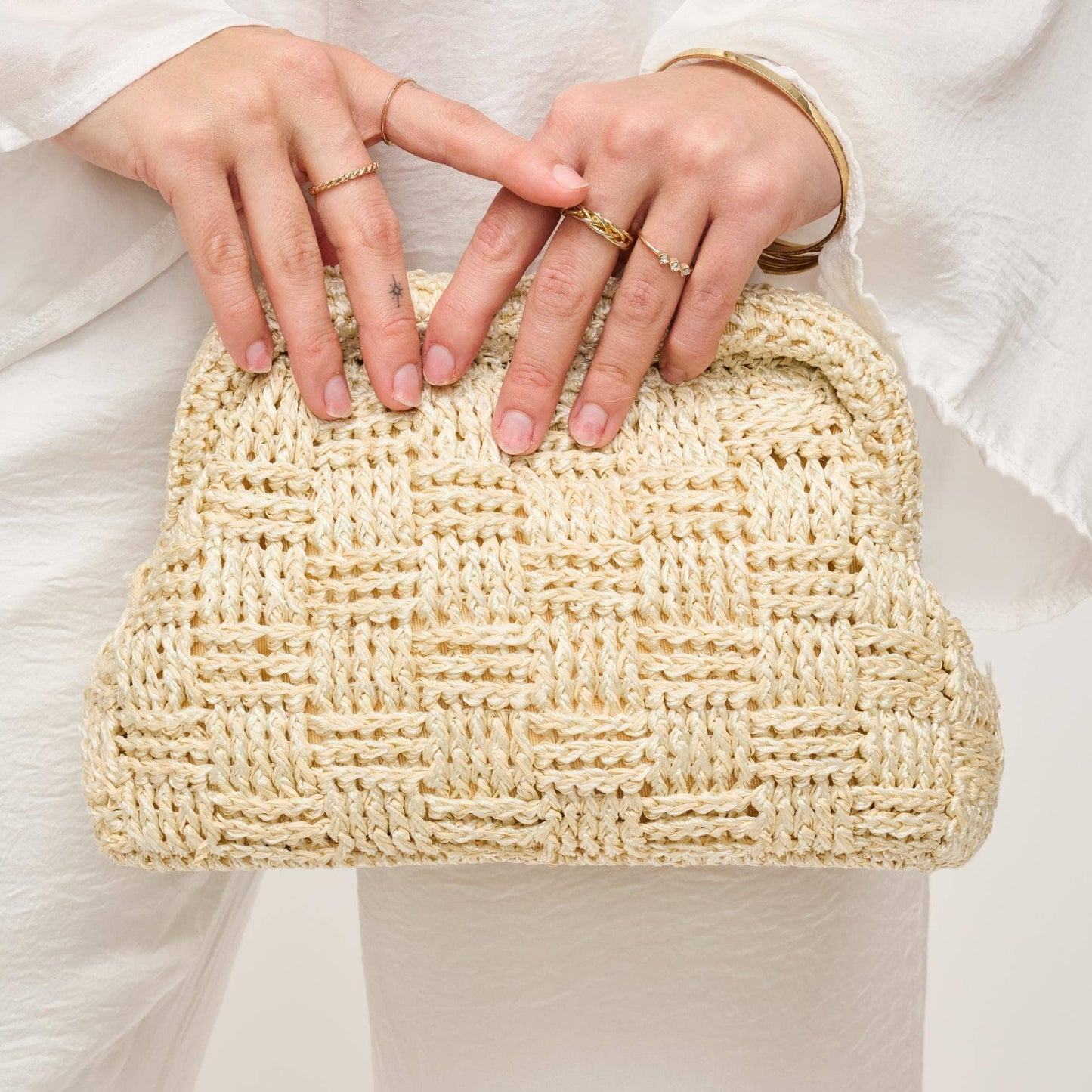 Annie Clutch: Cream