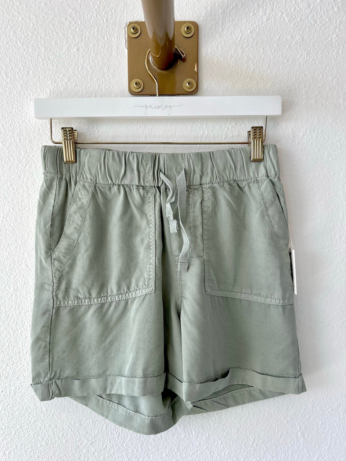 Tencel Shorts in Celery