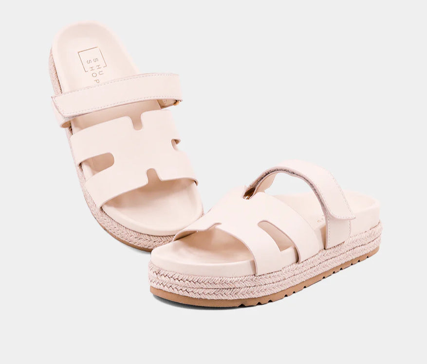 Izzy Sandals