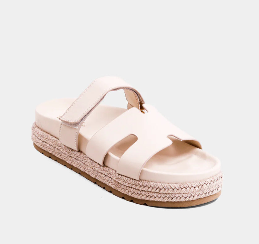 Izzy Sandals