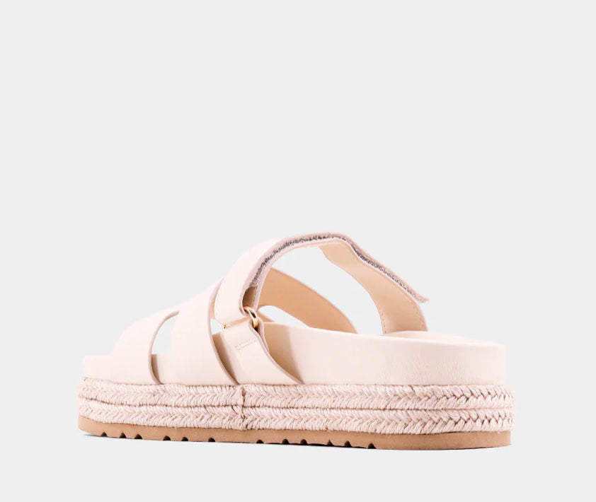 Izzy Sandals