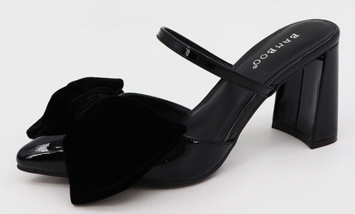 Black Patent Bow Pump