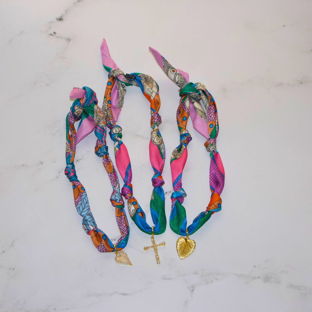 Scarf Necklace ~ Multi Color Pattern: Gold Heart