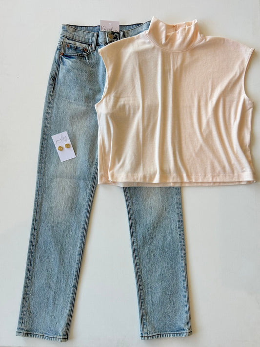 Mock Neck Muscle Tee Babe