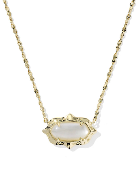 Elisa Scalloped Frame Short Pendant Necklace