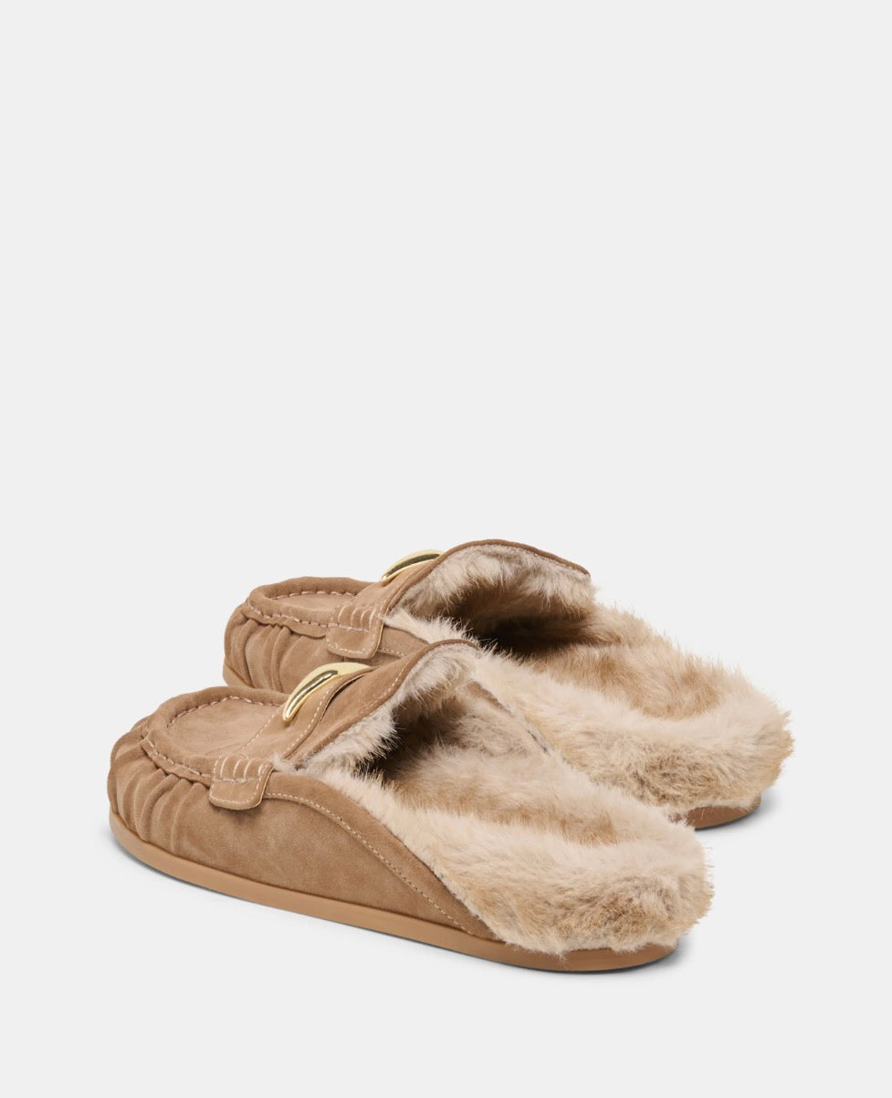 Jodero Plush Flats