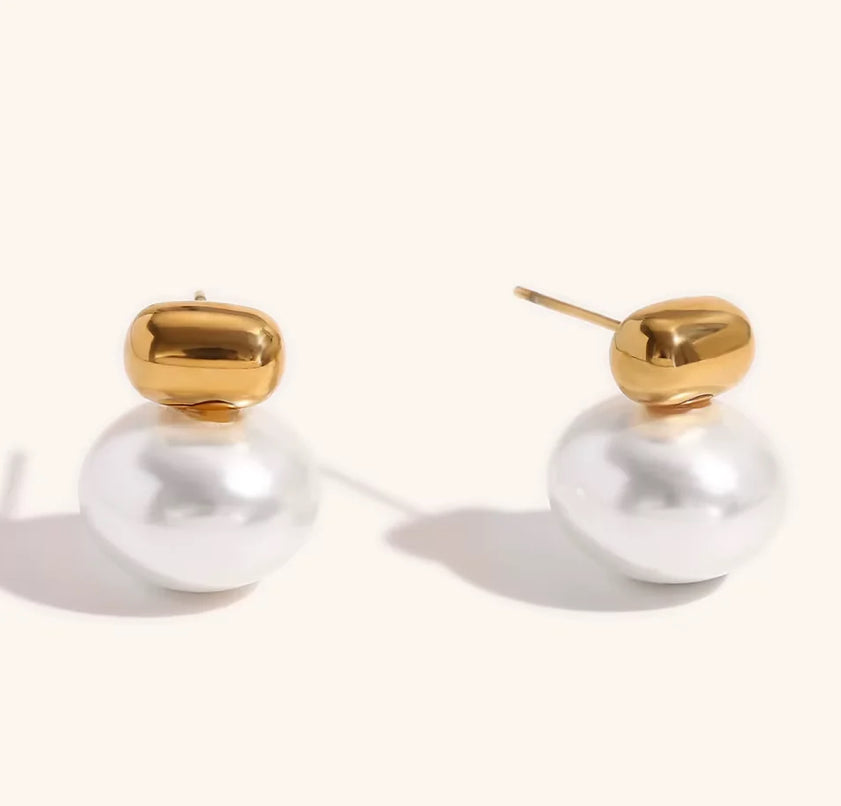Modern Pearl Stud Earrings